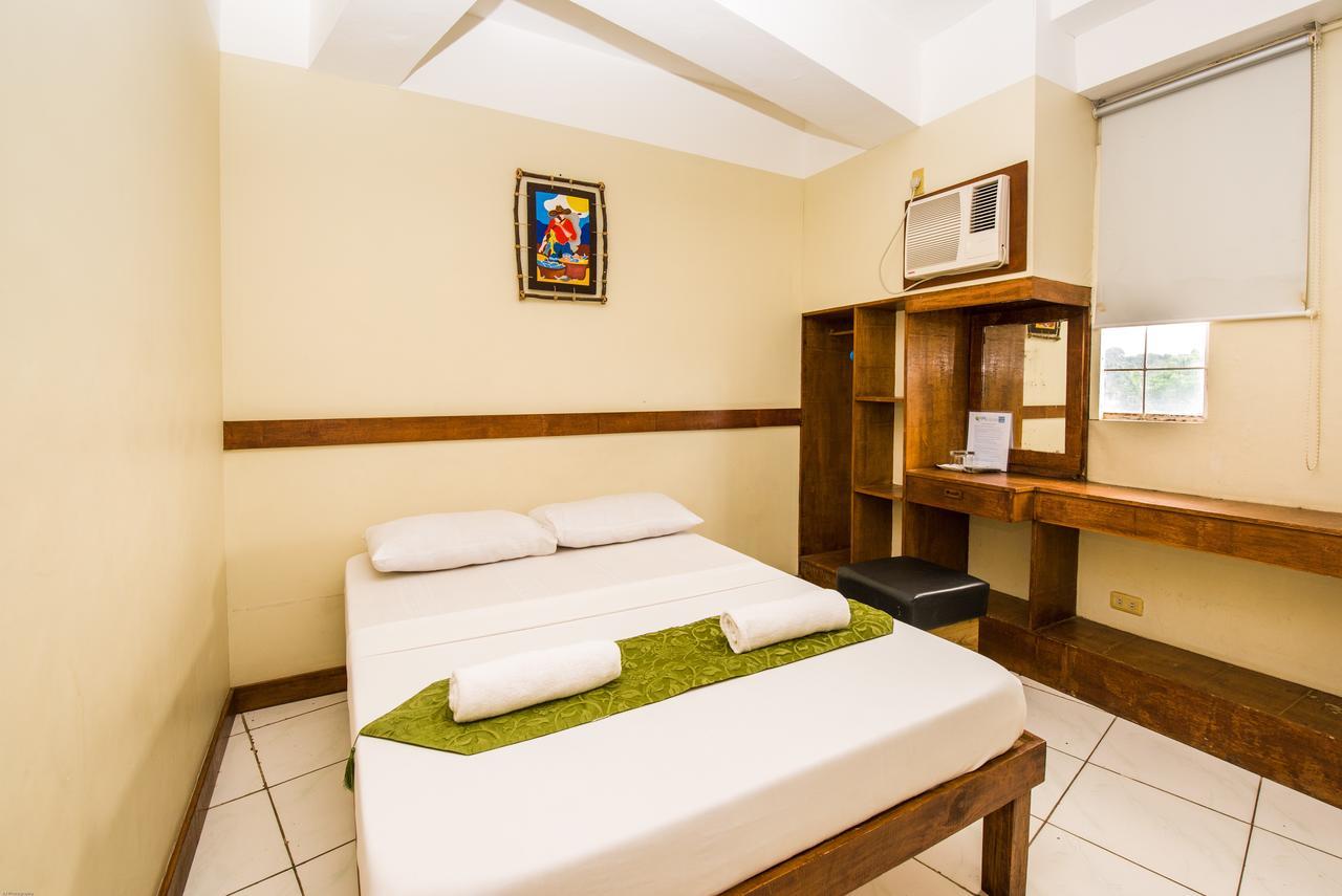 تاغبيلاران سيتي Qm Pension House المظهر الخارجي الصورة